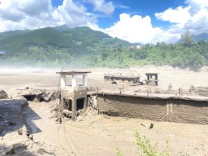 बाढी पीडितका लागि वीरगन्ज उद्योग वाणिज्य संघले दियाे १५ लाख रुपैयाँ